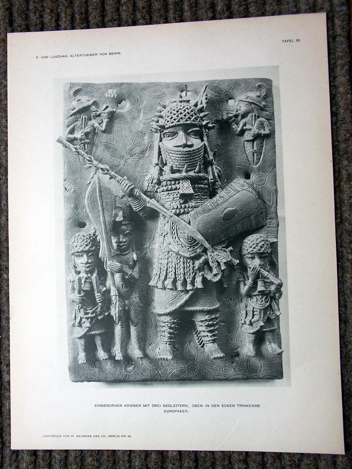 zz-lusc19,tafel 23 benin nigeria,bronze-platte mit figur-gruppe und eu